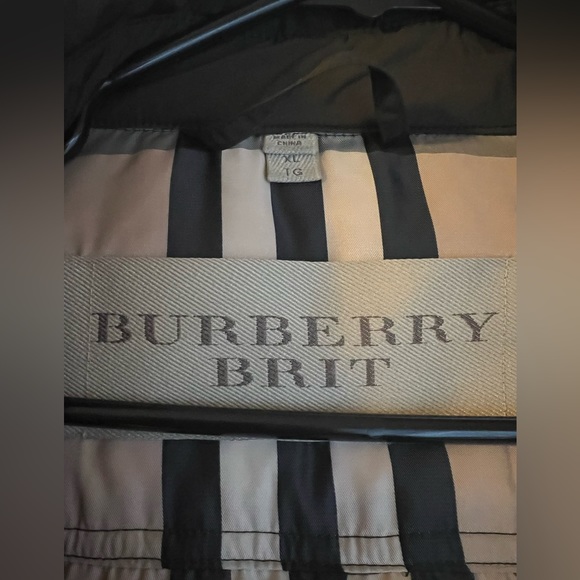 Burberry jacket - Picture 2 of 9